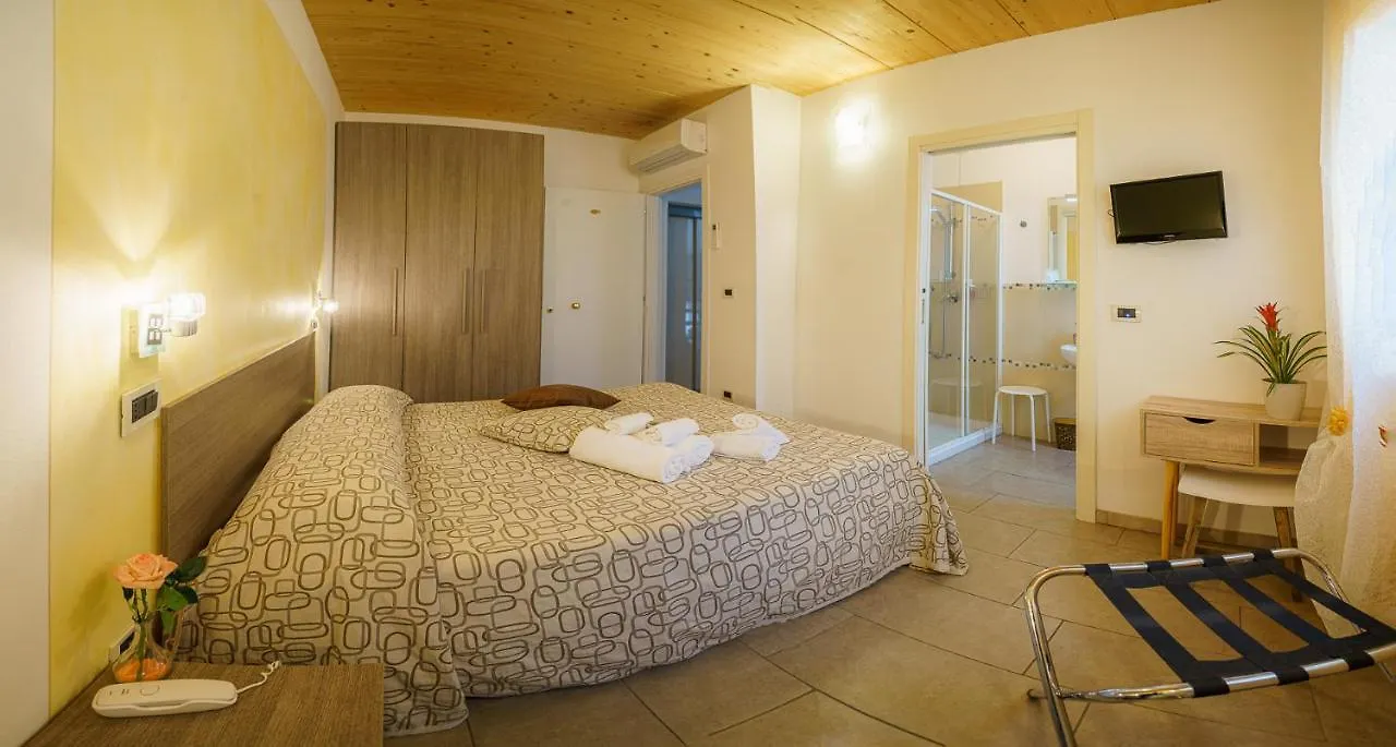Albergo La Lampara Marina di Cecina 3*,