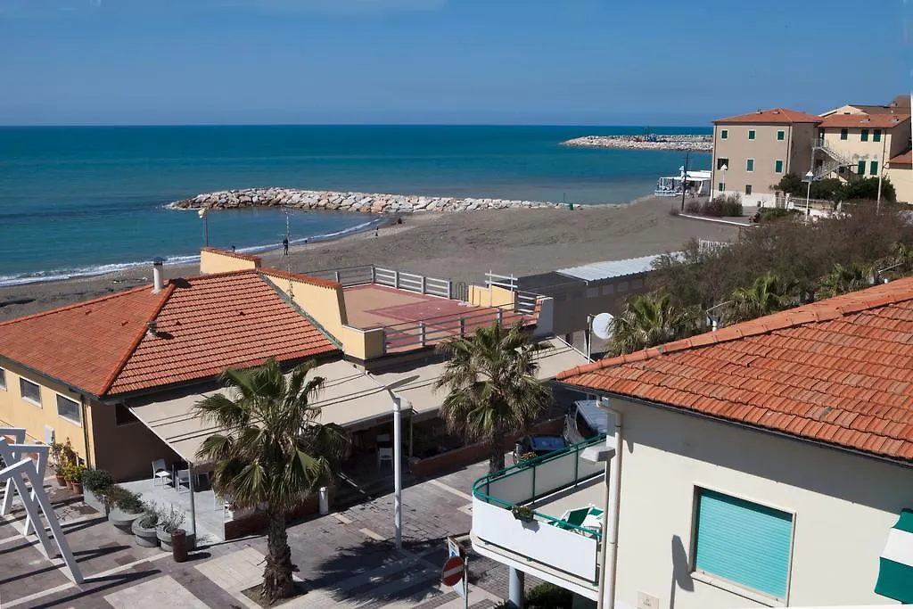 Albergo La Lampara Marina di Cecina Hotel