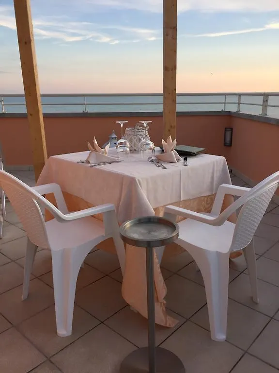 Albergo La Lampara Marina di Cecina 3*,  Italia