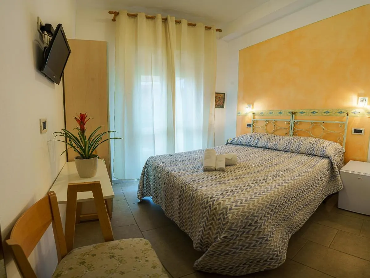 *** Отель Albergo La Lampara Марина-ди-Чечина Италия