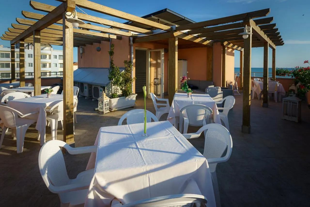 Albergo La Lampara Marina di Cecina 3*,  Italia